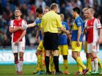 20140310_025942_ajax-vs-camburrrr.jpg