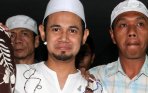 20140312_193539_ustaz-guntur-bumi-bertemu-mui.jpg