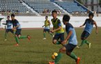 20140314_095121_timnas-indonesia-u-19-berlatih-di-stadion-sempaja-samarinda.jpg