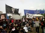 20140315_191618_penggemar-iwan-fals-di-monas.jpg