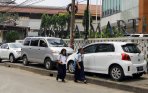 20140318_190841_mobil-parkir-di-trotoar.jpg