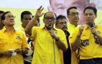 20140318_201010_kampanye-ketum-golkar-aburizal-bakrie.jpg
