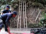 20140322_141718_mortir-yang-dilaporkan-ke-polsek-krangnongko.jpg