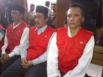 20140324_161550_terdakwa-pembunuh-holly-nih2.jpg