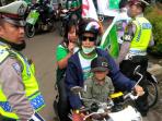 20140324_165925_kampanye-pkb-simpatisan-ditilang-nih4.jpg