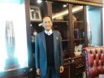 20140331_152338_presiden-direktur-k-link-dato-radzi-saleh-berdiri.jpg