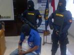 20140403_183017_selundupkan-sabu-di-bandara-ahmad-yani.jpg