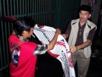 20140406_190921_caleg-bersihkan-apk.jpg
