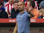 20140408_225749_josep-pep-guardiola-tatap-kamera.jpg