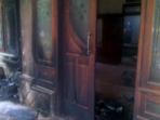 20140411_105513_rumah-kades-galis-dibakar.jpg