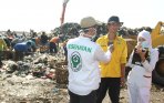 20140411_113555_pengobatan-gratis-petugas-kebersihan-di-tpa-rawa-kucing.jpg