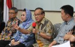 20140411_211038_diskusi-politik-membaca-arah-koalisi-parpol.jpg