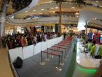 20140412_152950_situasi-antrian-pembeli-nokia-x-3.jpg