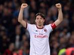 20140415_175946_riccardo-montolivo-angkatbarbellllll.jpg