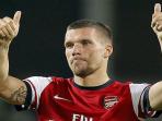20140416_025340_penyerang-arsenal-lukas-podolski.jpg