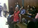 20140416_165139_gatot-supiartono-menunggu-sidang.jpg