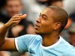 20140417_015416_fernandinho-manchester-city.jpg