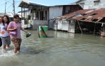 20140418_234233_banjir-rob-di-medan-belawan.jpg