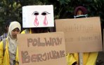 20140420_153530_mahasiswa-dukung-polwan-berjilbab.jpg