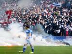 20140421_073355_petasan-di-gawang-ajax-amsterdam.jpg