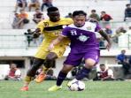 20140421_074809_bomber-barito-putera-james-koko-lomell.jpg