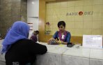 20140421_174315_karyawan-bank-dki-pakai-baju-kebaya.jpg