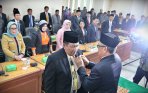 20140422_105513_ketua-dprd-sulsel-m-roem-lantik-luthfi-qadir.jpg