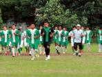 20140424_092629_skuat-psms-medan-tengah-berlatih-ringan2.jpg