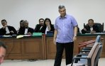 20140424_152953_akil-bersaksi-dalam-sidang-wawan.jpg
