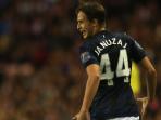 20140424_161455_adnan-januzaj-biru.jpg