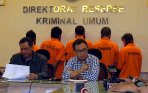 20140426_183824_ekspos-lima-tersangka-kekerasan-seksual-di-jis.jpg