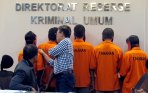 20140426_183936_ekspos-lima-tersangka-kekerasan-seksual-di-jis.jpg