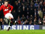 20140427_002049_wayne-rooney-mengeksekusi-penalti.jpg