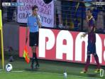 20140428_045109_dani-alves-pisang.jpg
