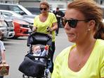 20140428_080156_coleen-rooney-yellow-shirt.jpg