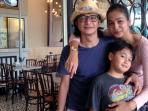20140501_124334_restu-triandy-alias-andi-rif-bersama-istrinya-lyla-sisilia.jpg