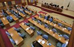 20140502_144639_sejumlah-kursi-kosong-sidang-paripurna-dprd-batam.jpg