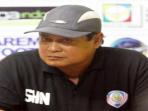 20140502_194234_pelatih-arema-cronus.jpg