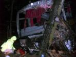 20140503_075830_bus-mira-kecelakaan-di-ngawi_1.jpg