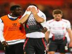 20140506_232703_luis-suarez-menangis.jpg