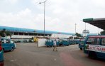 20140508_143418_super-bus-nekat-kembali-ngetem-di-terminal-lebak-bulus.jpg