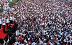 20140511_232611_jokowi-jalan-sehat-bersama-ribuan-warga-makassar.jpg