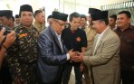 20140514_172608_kh-said-agil-siradj-lantik-abd-wahid-thahir.jpg