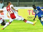 20140515_080452_makan-konate-cetak-gol-ke-ajax.jpg
