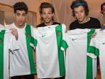 20140523_072340_one-direction-jersey-timnas-indonesia.jpg