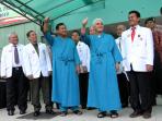 20140523_075204_pasangan-prabowo-dan-hatta-rajasa-tes-kesehatan1.jpg
