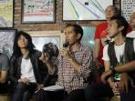 20140527_183457_jokowi-slank-joko-widodo-markas-slank.jpg
