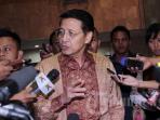 20140528_125754_hassan-wirajuda-mantan-menlu-saat-diperiksa-di-kpk.jpg