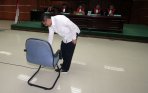 20140530_144208_anas-urbaningrum-jalani-sidang-perdana.jpg