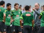 20140602_101652_luiz-felipe-scolari-timnas-brasil-latihan.jpg